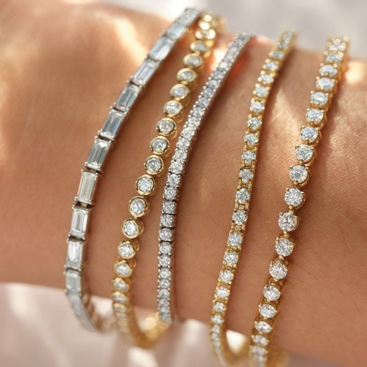 Trending Bracelets for Women: Styles That Define Modern Elegance
