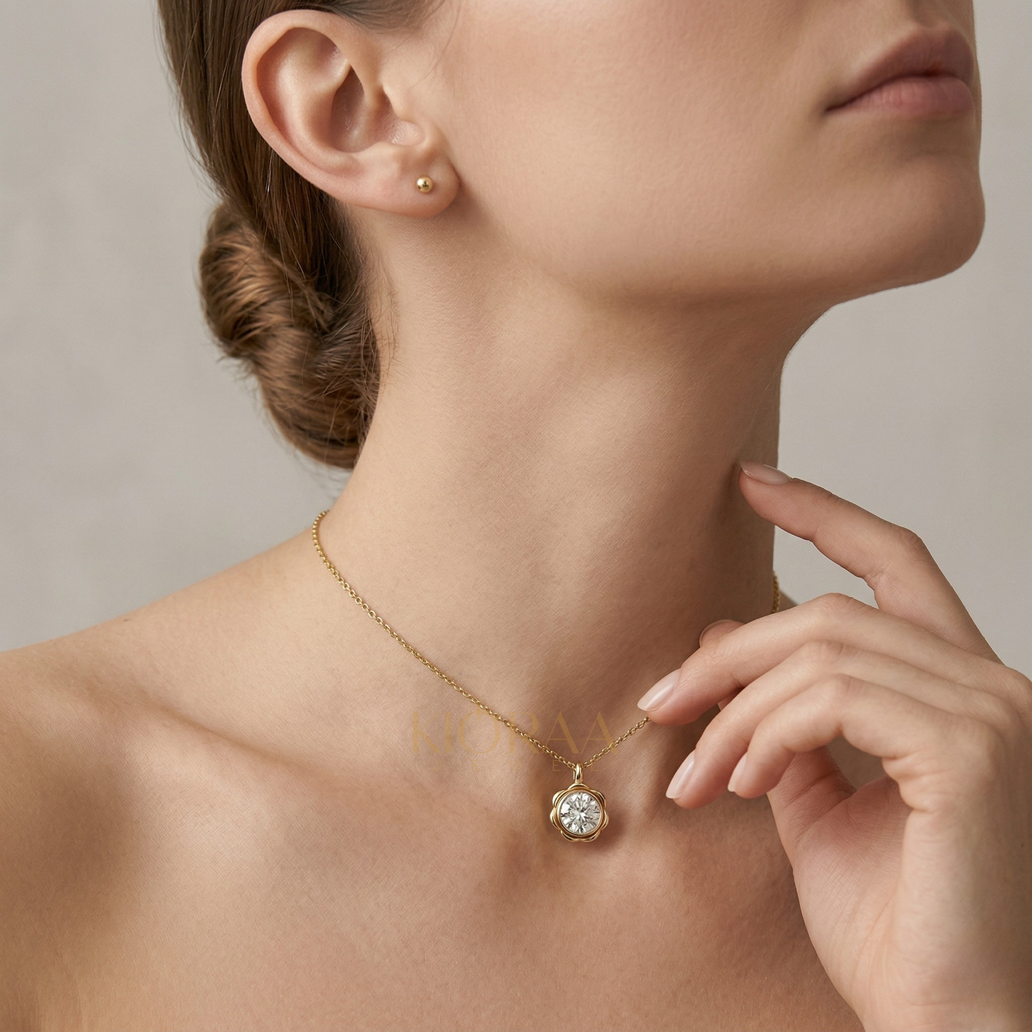 Classic Flower Round Diamond Solitaire Necklace