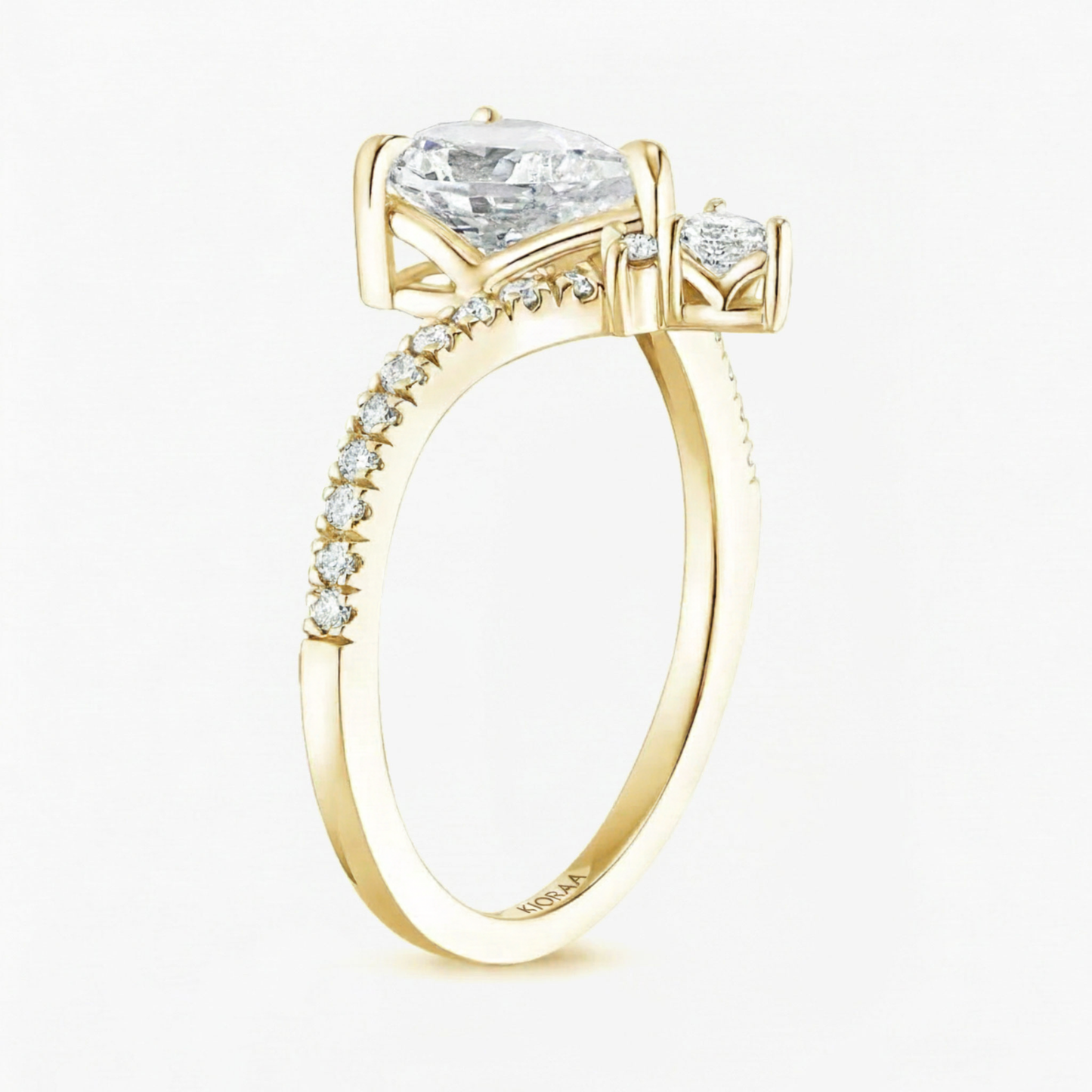 Pear Shape Engagement Ring With Round Cut V Shaped Eternity Wedding Band