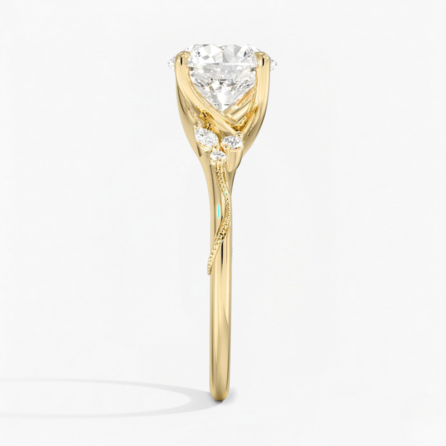Round Shape Vintage  Engagement Ring
