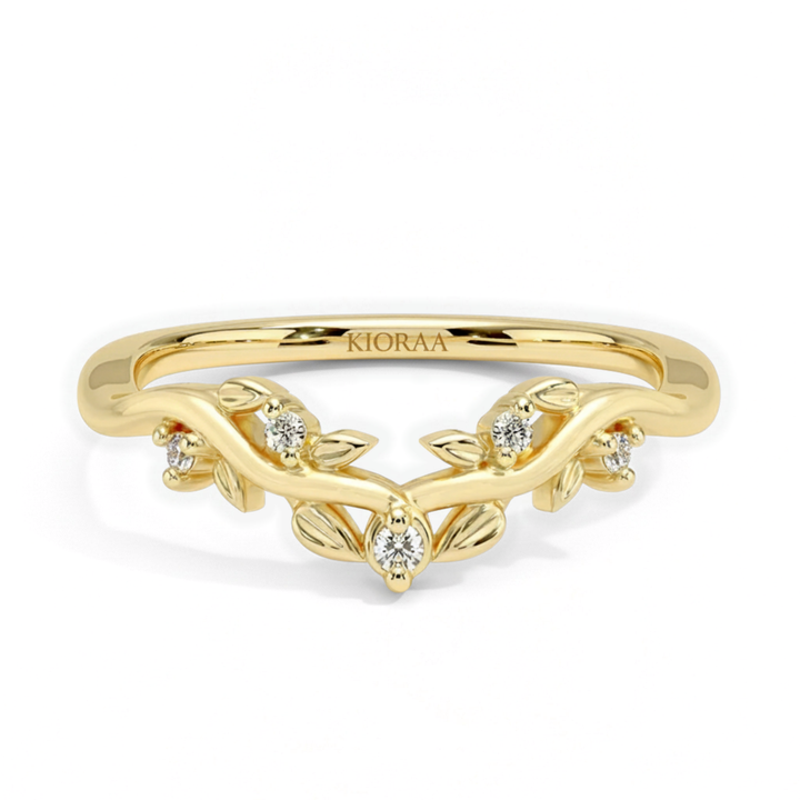 Round Cut Nature Inspired Leaf Wedding Band